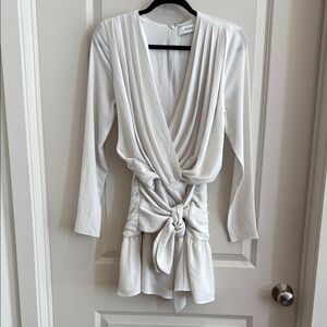 Elegant White Long Sleeve Dress